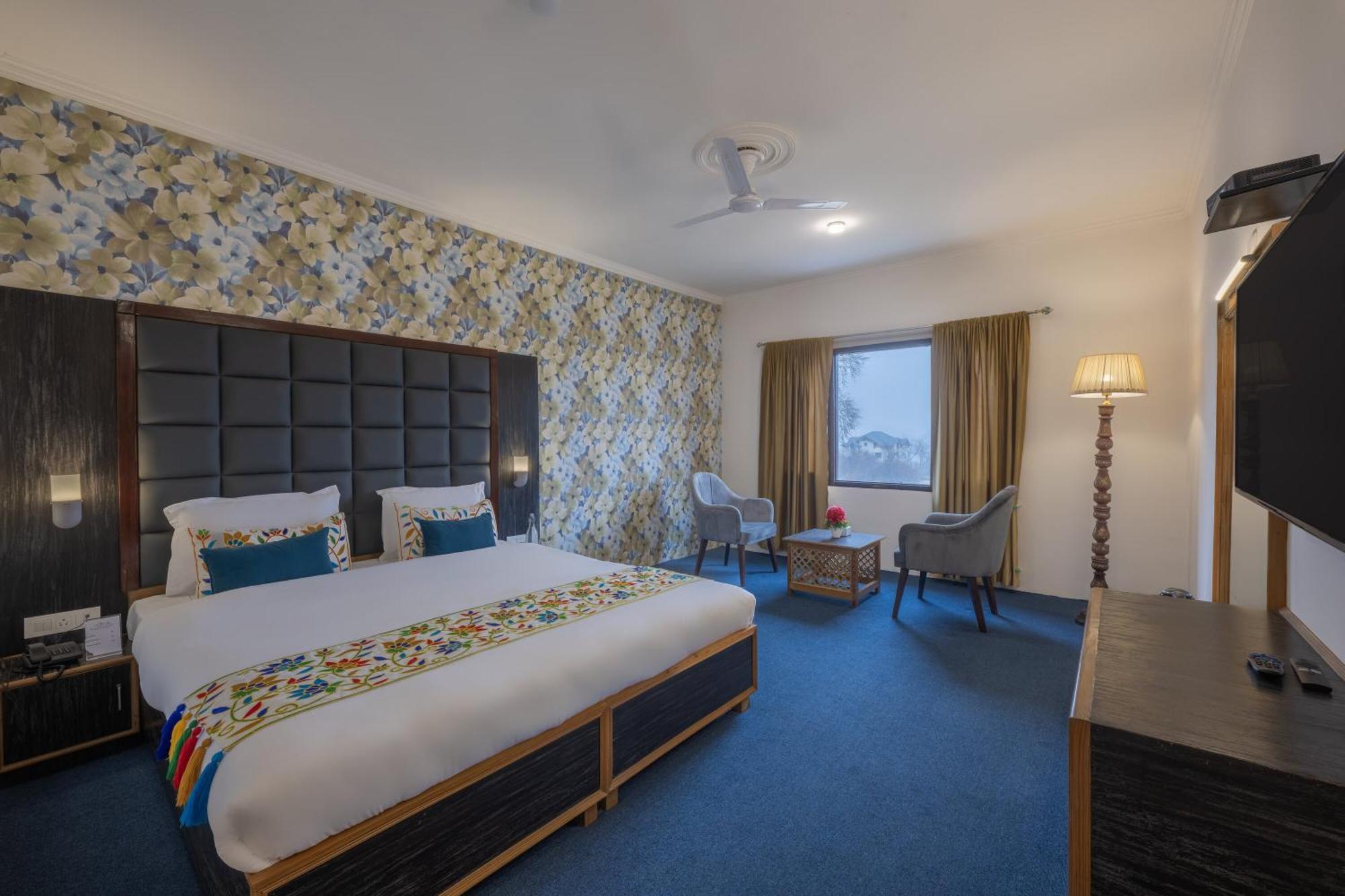 Echor Kashmir Holidays Resort Srinagar Exterior photo